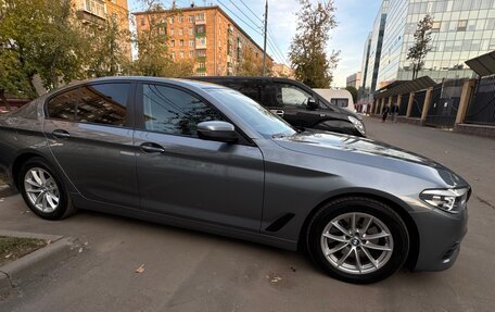 BMW 5 серия, 2018 год, 2 990 000 рублей, 3 фотография