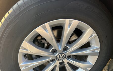 Volkswagen Tiguan II, 2019 год, 2 550 000 рублей, 18 фотография