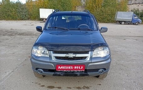 Chevrolet Niva I рестайлинг, 2010 год, 405 000 рублей, 1 фотография