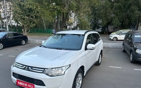 Mitsubishi Outlander III рестайлинг 3, 2012 год, 970 000 рублей, 1 фотография