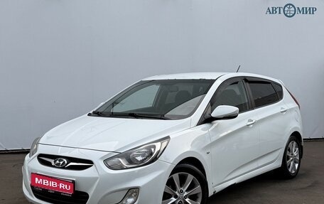Hyundai Solaris II рестайлинг, 2012 год, 805 000 рублей, 1 фотография