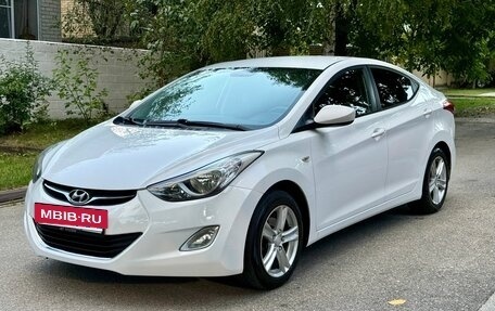 Hyundai Elantra V, 2013 год, 1 150 000 рублей, 2 фотография