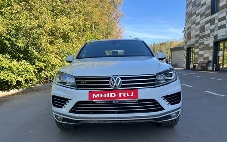 Volkswagen Touareg III, 2017 год, 2 680 000 рублей, 2 фотография