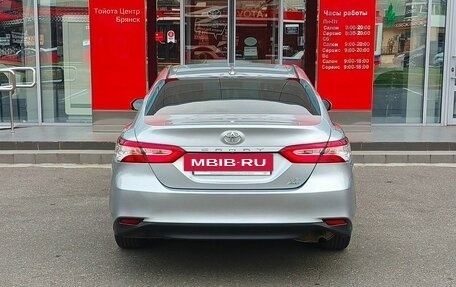 Toyota Camry, 2020 год, 2 200 000 рублей, 6 фотография