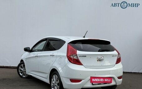 Hyundai Solaris II рестайлинг, 2012 год, 805 000 рублей, 7 фотография
