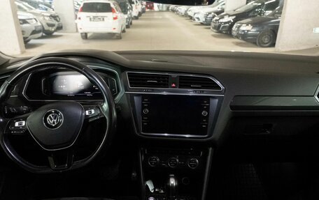 Volkswagen Tiguan II, 2018 год, 1 899 000 рублей, 7 фотография