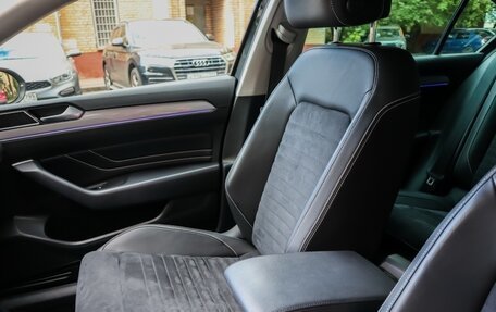 Volkswagen Passat B8 рестайлинг, 2020 год, 2 500 000 рублей, 15 фотография