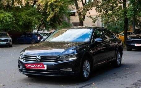 Volkswagen Passat B8 рестайлинг, 2020 год, 2 500 000 рублей, 30 фотография