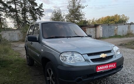 Chevrolet Niva I рестайлинг, 2012 год, 610 000 рублей, 1 фотография
