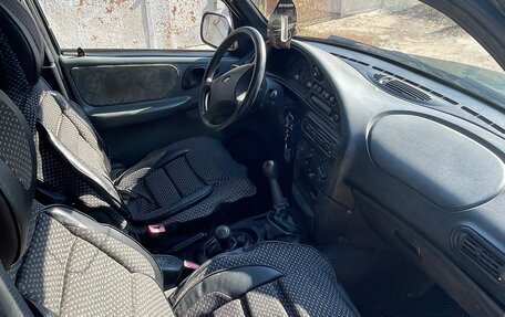 Chevrolet Niva I рестайлинг, 2004 год, 290 000 рублей, 8 фотография