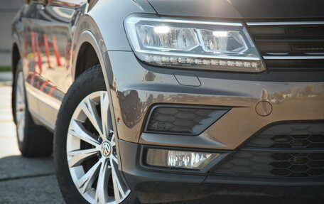Volkswagen Tiguan II, 2017 год, 2 597 000 рублей, 2 фотография