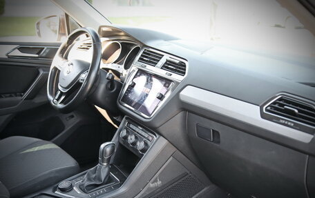 Volkswagen Tiguan II, 2017 год, 2 597 000 рублей, 12 фотография