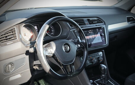 Volkswagen Tiguan II, 2017 год, 2 597 000 рублей, 21 фотография
