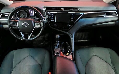 Toyota Camry, 2019 год, 2 175 000 рублей, 9 фотография
