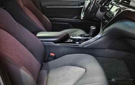 Toyota Camry, 2019 год, 2 175 000 рублей, 13 фотография