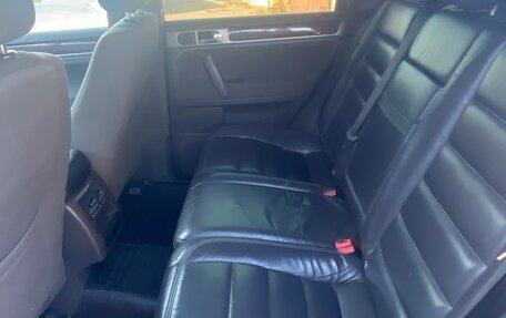 Volkswagen Touareg III, 2005 год, 1 000 000 рублей, 10 фотография