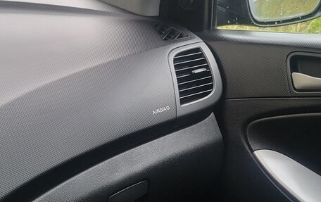 Hyundai Solaris II рестайлинг, 2015 год, 528 000 рублей, 5 фотография