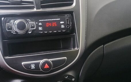 Hyundai Solaris II рестайлинг, 2015 год, 528 000 рублей, 22 фотография