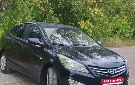 Hyundai Solaris II рестайлинг, 2015 год, 528 000 рублей, 19 фотография
