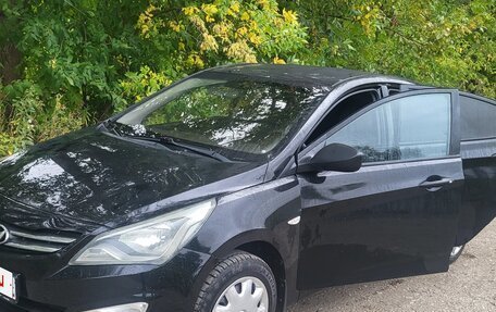 Hyundai Solaris II рестайлинг, 2015 год, 528 000 рублей, 33 фотография