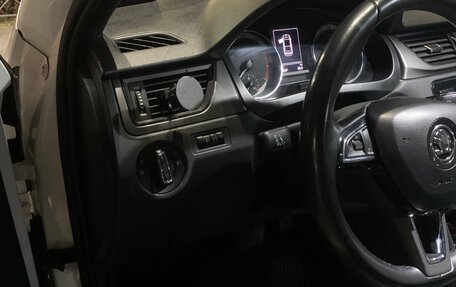 Skoda Rapid I, 2018 год, 1 080 000 рублей, 7 фотография