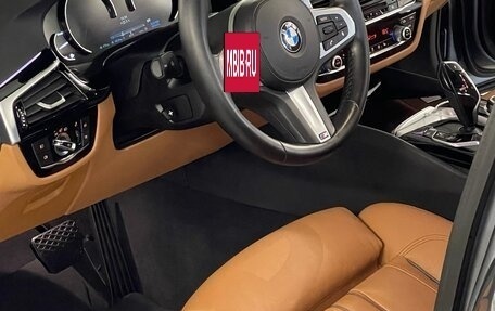 BMW 5 серия, 2018 год, 2 850 000 рублей, 2 фотография