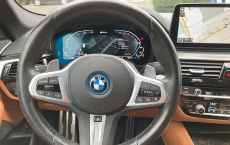 BMW 5 серия, 2022 год, 5 998 000 рублей, 9 фотография