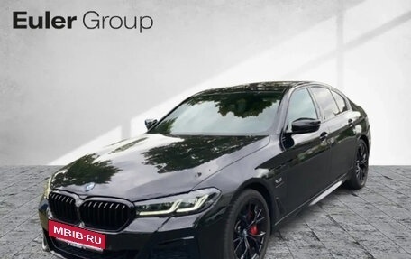 BMW 5 серия, 2022 год, 5 998 000 рублей, 2 фотография