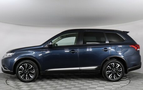 Mitsubishi Outlander III рестайлинг 3, 2021 год, 2 299 000 рублей, 8 фотография