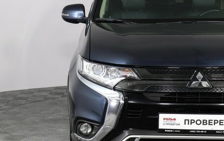 Mitsubishi Outlander III рестайлинг 3, 2021 год, 2 299 000 рублей, 13 фотография