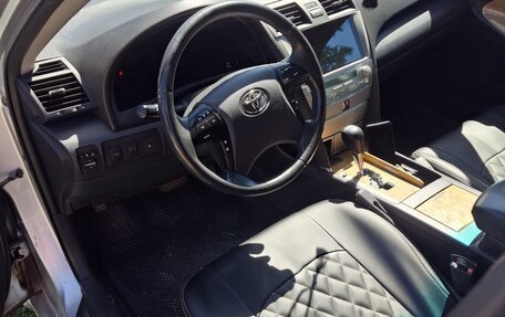 Toyota Camry, 2007 год, 1 300 000 рублей, 7 фотография