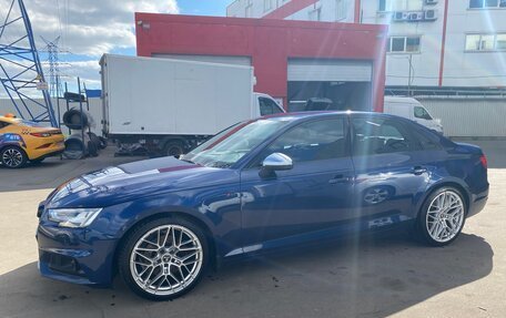 Audi A4, 2015 год, 2 000 000 рублей, 16 фотография
