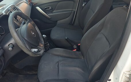 Renault Logan II, 2014 год, 380 000 рублей, 9 фотография