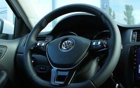 Volkswagen Jetta VI, 2015 год, 915 000 рублей, 21 фотография