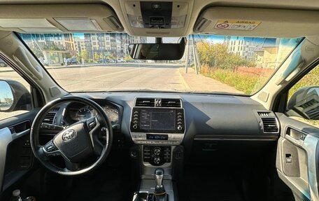 Toyota Land Cruiser Prado 150 рестайлинг 2, 2022 год, 7 450 000 рублей, 11 фотография