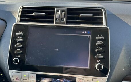 Toyota Land Cruiser Prado 150 рестайлинг 2, 2022 год, 7 450 000 рублей, 10 фотография