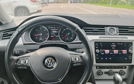 Volkswagen Passat B8 рестайлинг, 2018 год, 2 750 000 рублей, 7 фотография