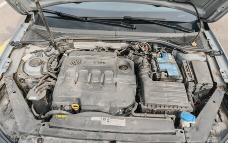 Volkswagen Passat B8 рестайлинг, 2018 год, 2 750 000 рублей, 15 фотография