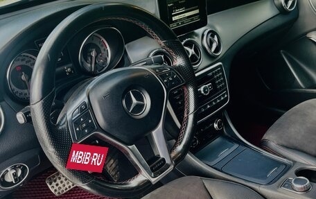 Mercedes-Benz GLA, 2015 год, 2 000 000 рублей, 10 фотография