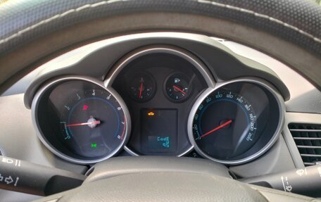 Chevrolet Cruze II, 2010 год, 425 000 рублей, 10 фотография