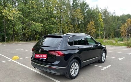 Volkswagen Tiguan II, 2018 год, 2 400 000 рублей, 5 фотография