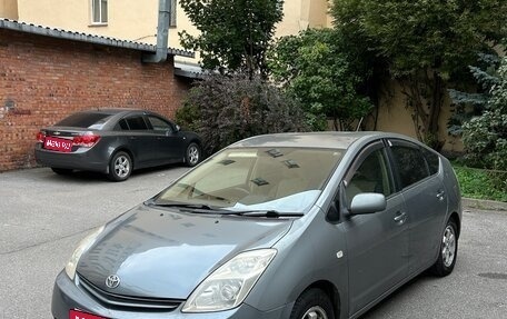 Toyota Prius, 2004 год, 395 000 рублей, 1 фотография