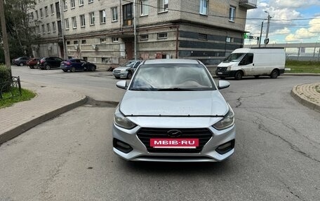 Hyundai Solaris II рестайлинг, 2017 год, 620 000 рублей, 2 фотография