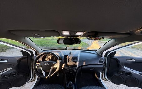 Hyundai Solaris II рестайлинг, 2013 год, 850 000 рублей, 12 фотография