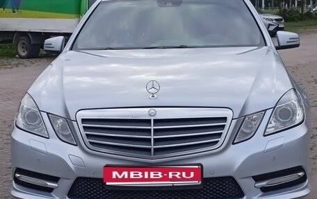 Mercedes-Benz E-Класс, 2012 год, 1 750 000 рублей, 1 фотография