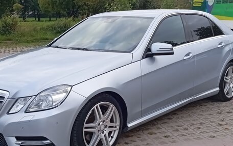 Mercedes-Benz E-Класс, 2012 год, 1 750 000 рублей, 2 фотография