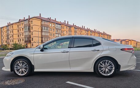Toyota Camry, 2018 год, 3 030 000 рублей, 9 фотография