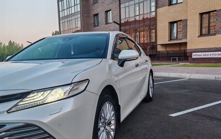 Toyota Camry, 2018 год, 3 030 000 рублей, 10 фотография