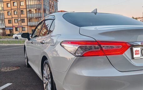Toyota Camry, 2018 год, 3 030 000 рублей, 6 фотография