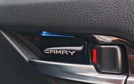 Toyota Camry, 2018 год, 3 030 000 рублей, 19 фотография